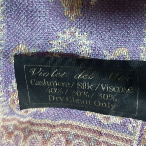 Violet del mar cashmere scarf. 301 - Picture 3 of 4
